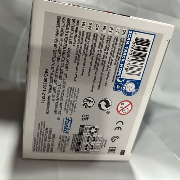 Marvel Zombie Scarlet Witch Pop Vinyl Figure - Picture 4 of 7